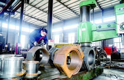 混炼机 橡胶与塑料工业中的关键设备